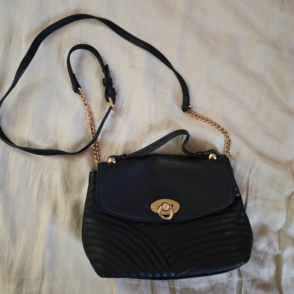 LC Lauren Conrad Black Quilted Crossbody Bag